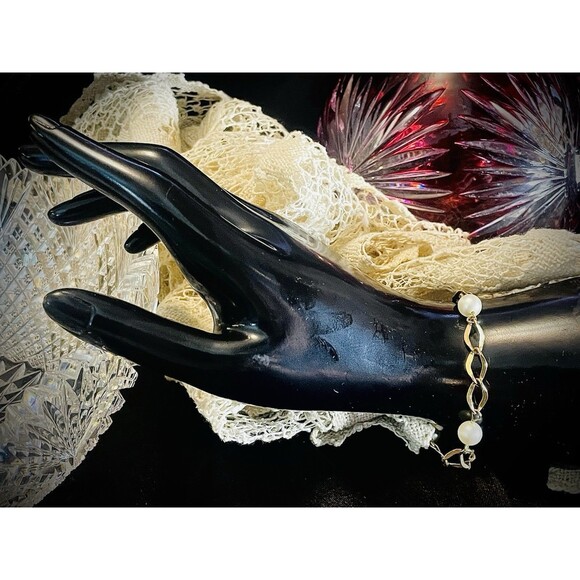 Vintage Richelieu Signed & Stamped Faux Pearl and 12k Gold Filled Bracelet - Picture 1 of 4